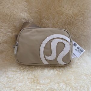NWT lululemon Last one everywhere belt bag Trench/White Opal with Tags